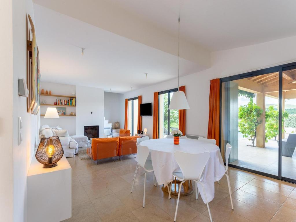 Lavish Villa in Malaucène with Private Garden 館内設備