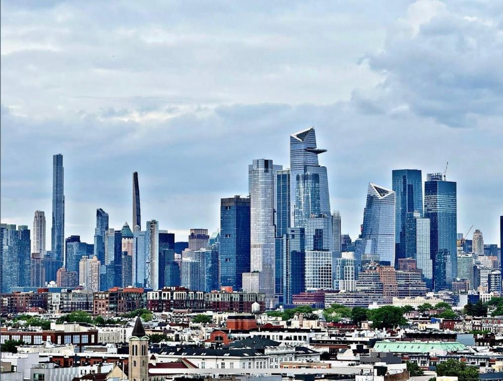 Quiet apt only 15 mins from Midtown NYC, Jersey City