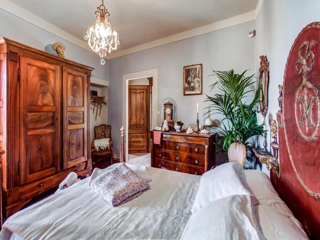 Spacious villa in Cortona with private pool - 5