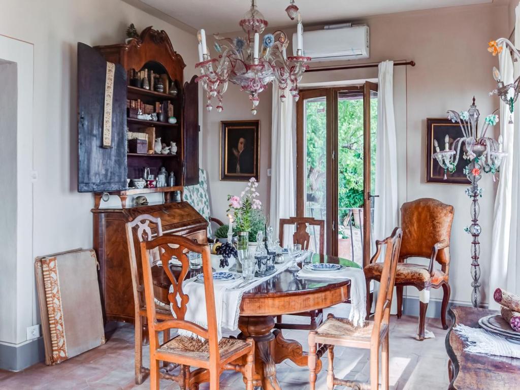 Spacious villa in Cortona with private pool - 3