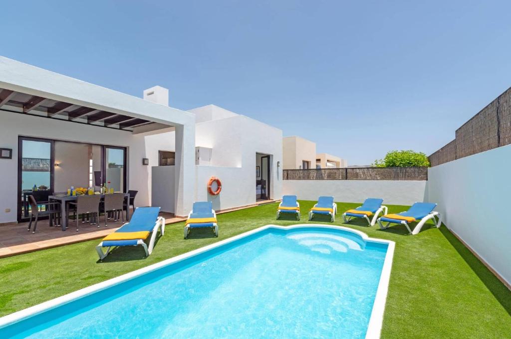 Villa Janubio by Villa Plus - 4