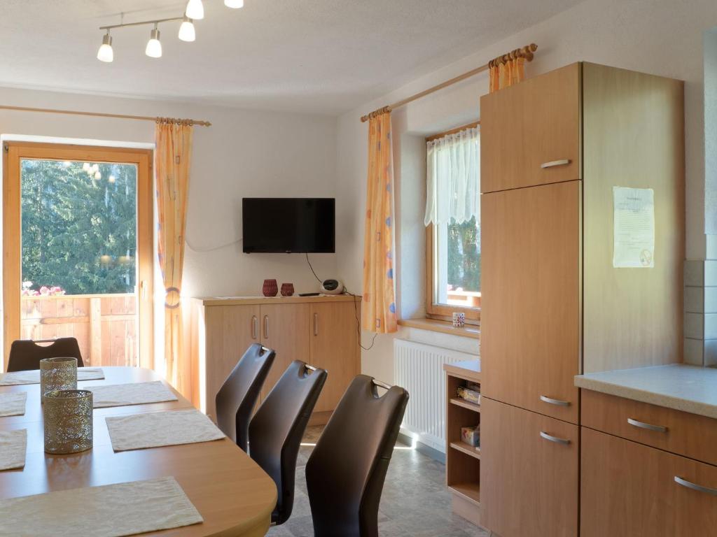 Apartment in Zillertal near Ski Slopes - 4
