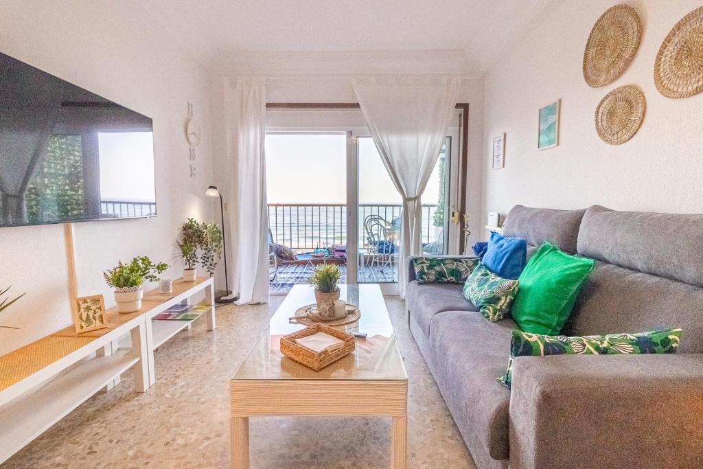 Apartamento Brisas del Mar primera línea Playa Los Boliches Fuengirola - 3