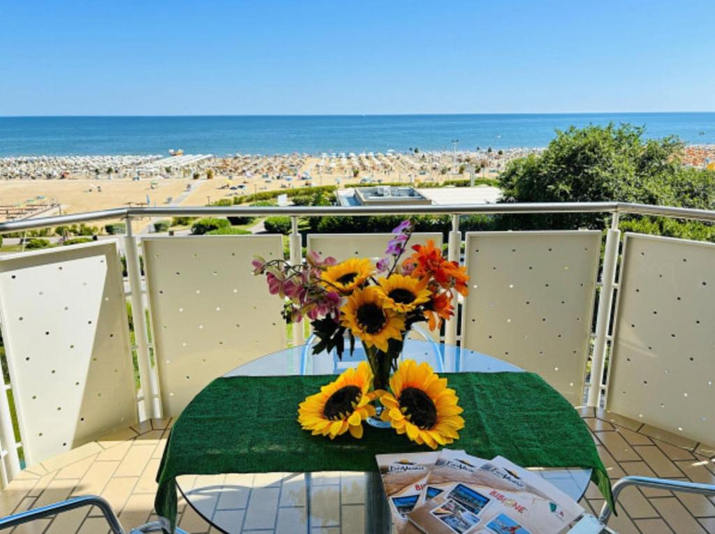 Bibione flat with wonderful sea view-Beahost - 1