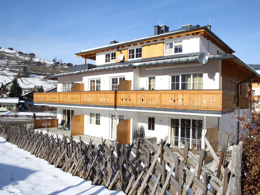 Apartment in Kaprun near Ski Lift, Kaprun