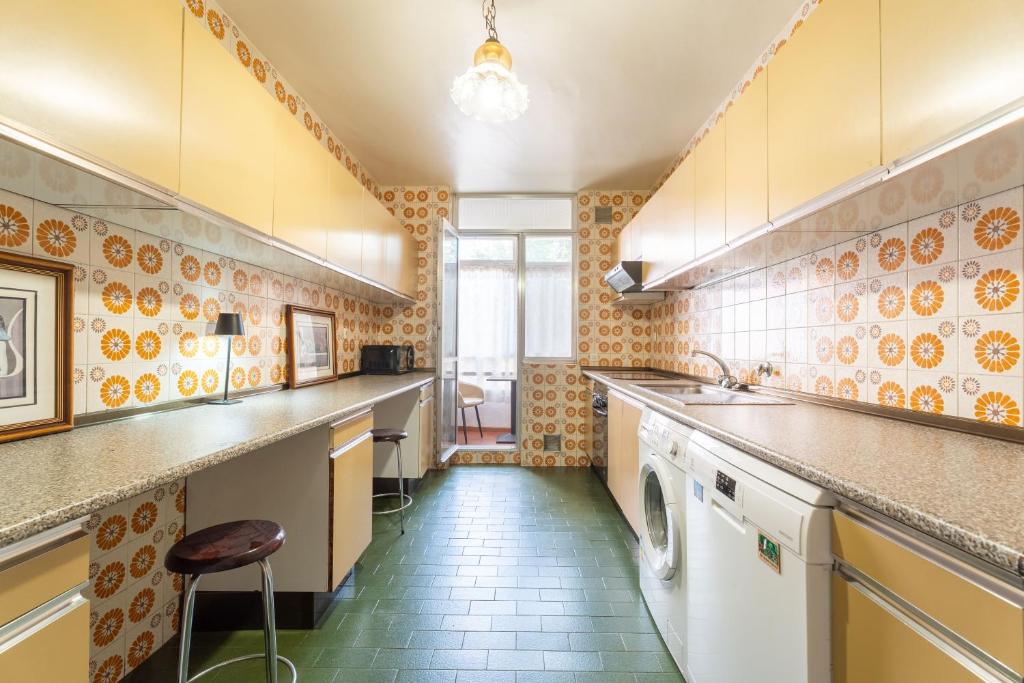Atocha Apartments, Central Location Terrace, Kitchen, Fast WiFi, metro nearby - 5