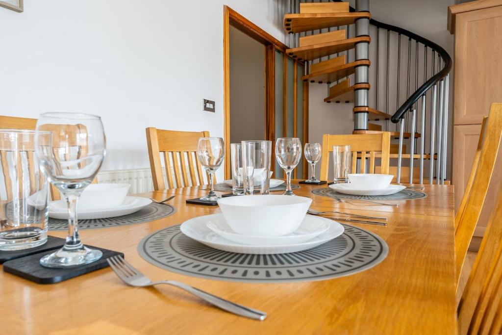 Contractor Stay, Secure Gated Parking, Long Stay Savings, Great Sankey