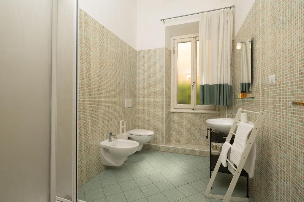 Spacious Oltrarno Apartment with Private Garden - 5