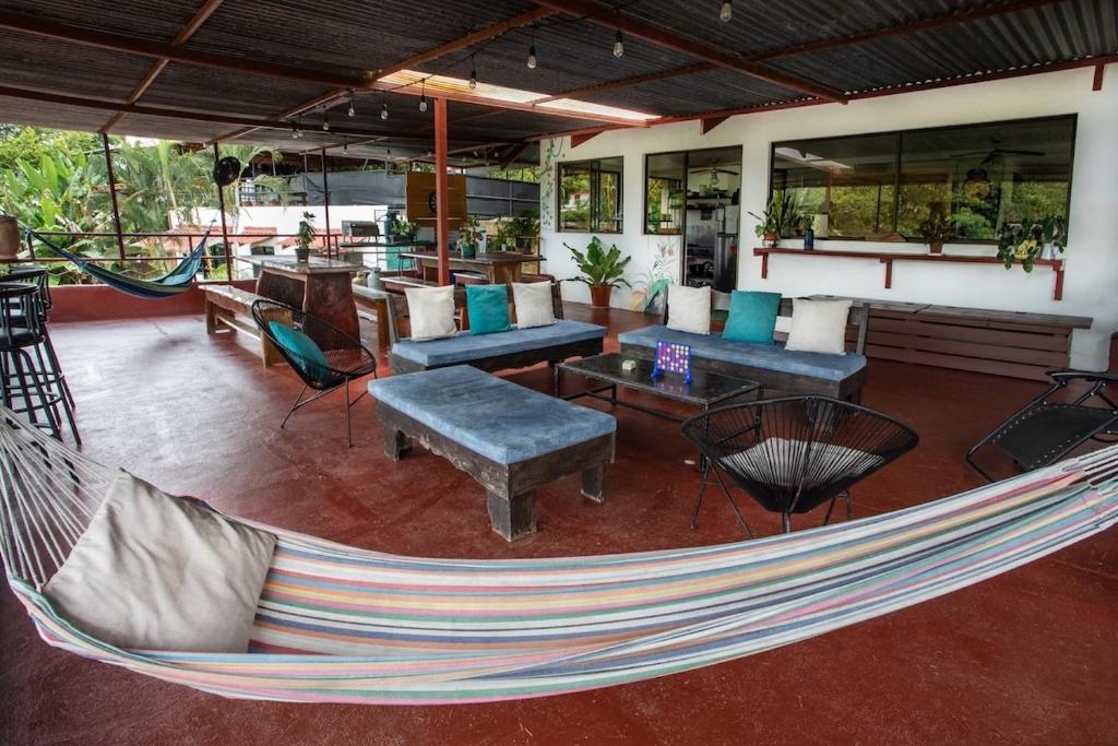 Shared lounge/TV area