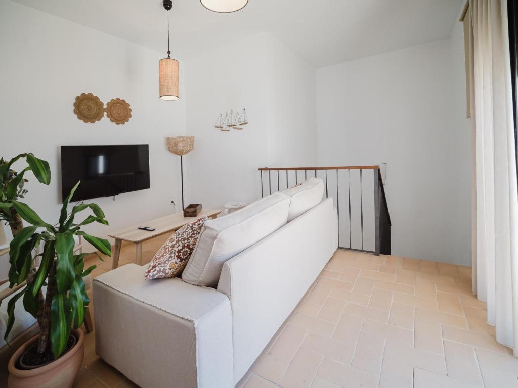 Sibs Sanlucar Fariñas 11-15 - Historical building - 2