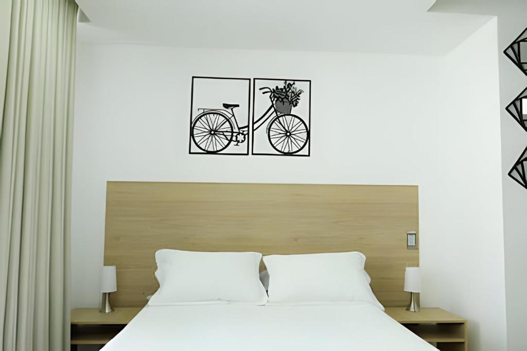 Brand New Condo With Balcony Near Beach & Old Town - 3