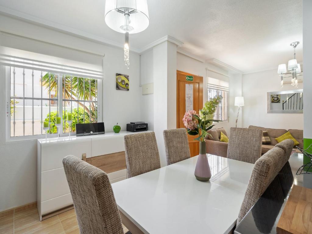 Modern Garden Home, Algorfa - 4