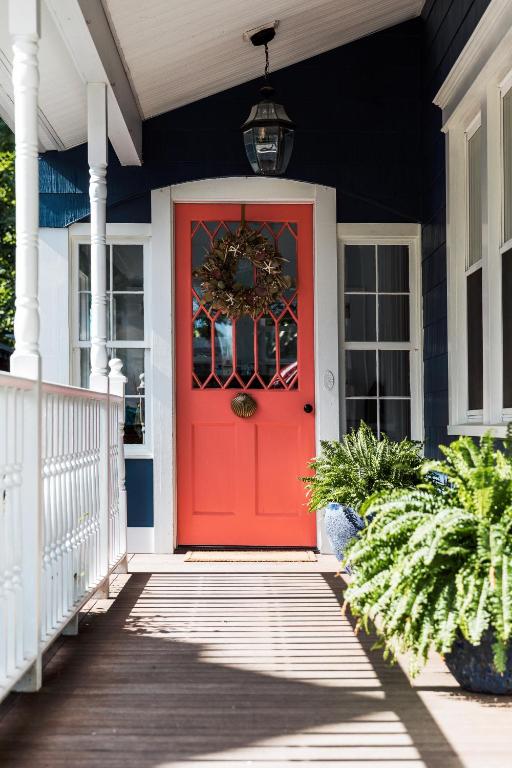 East Bay Bed & Breakfast