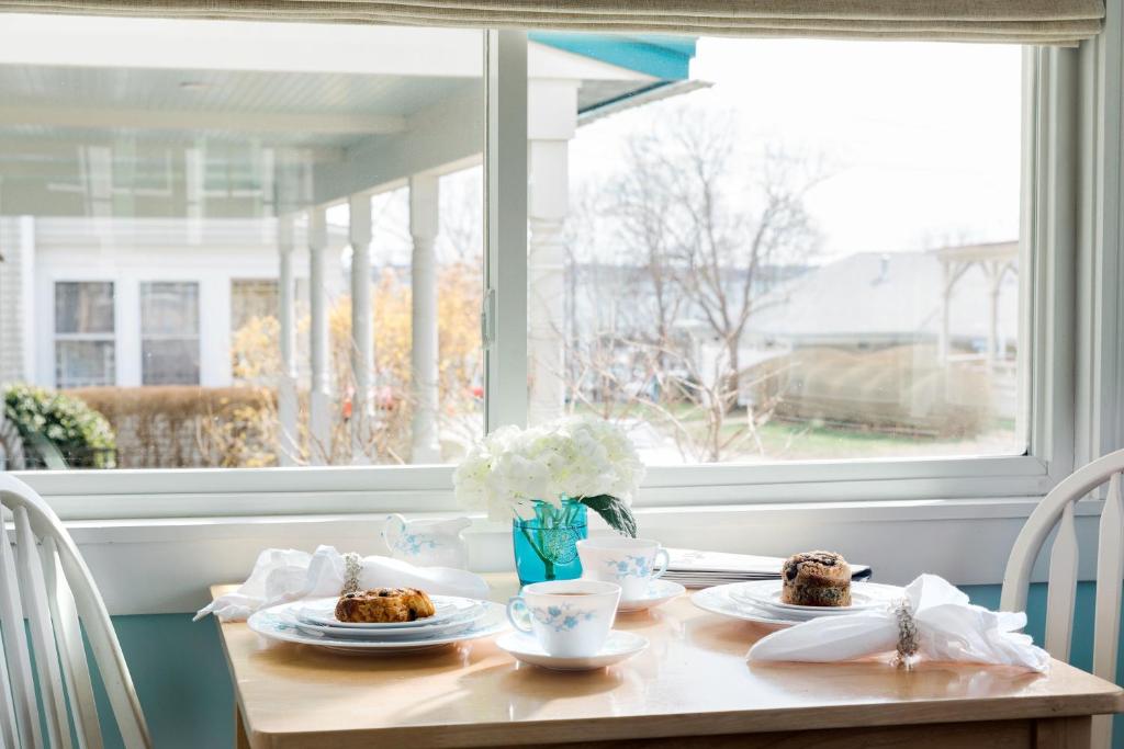 East Bay Bed & Breakfast