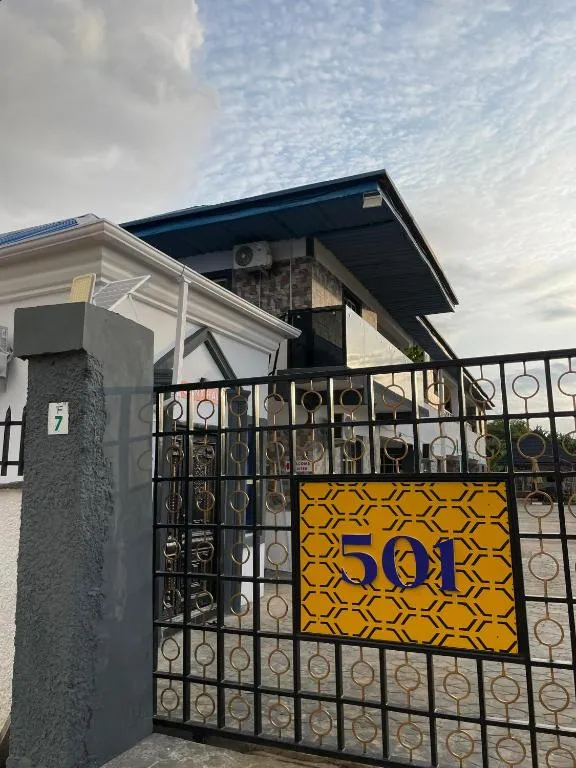 501 Aparthotel, hotel in Akure