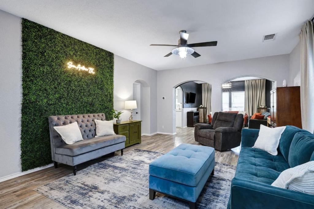 Games, Pet Friendly, Family Fun, San Antonio