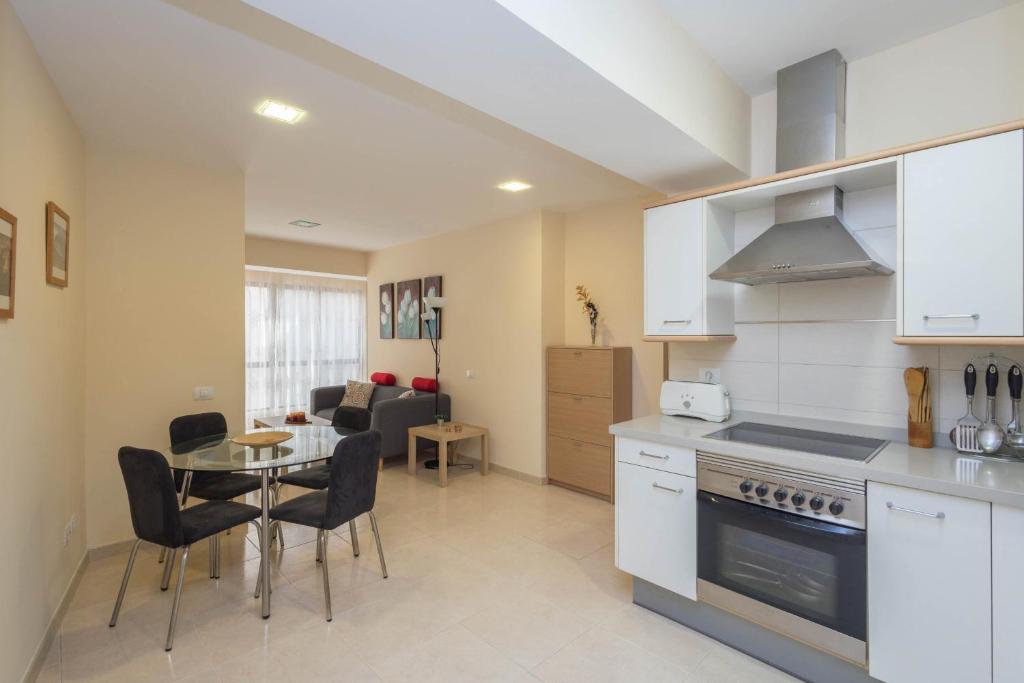 2BR Deluxe Shine Flat - 1min Las Canteras - 1