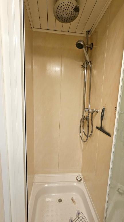 Cozy Beachside Studio for 4 with WiFi in Cap d'Agde - 5