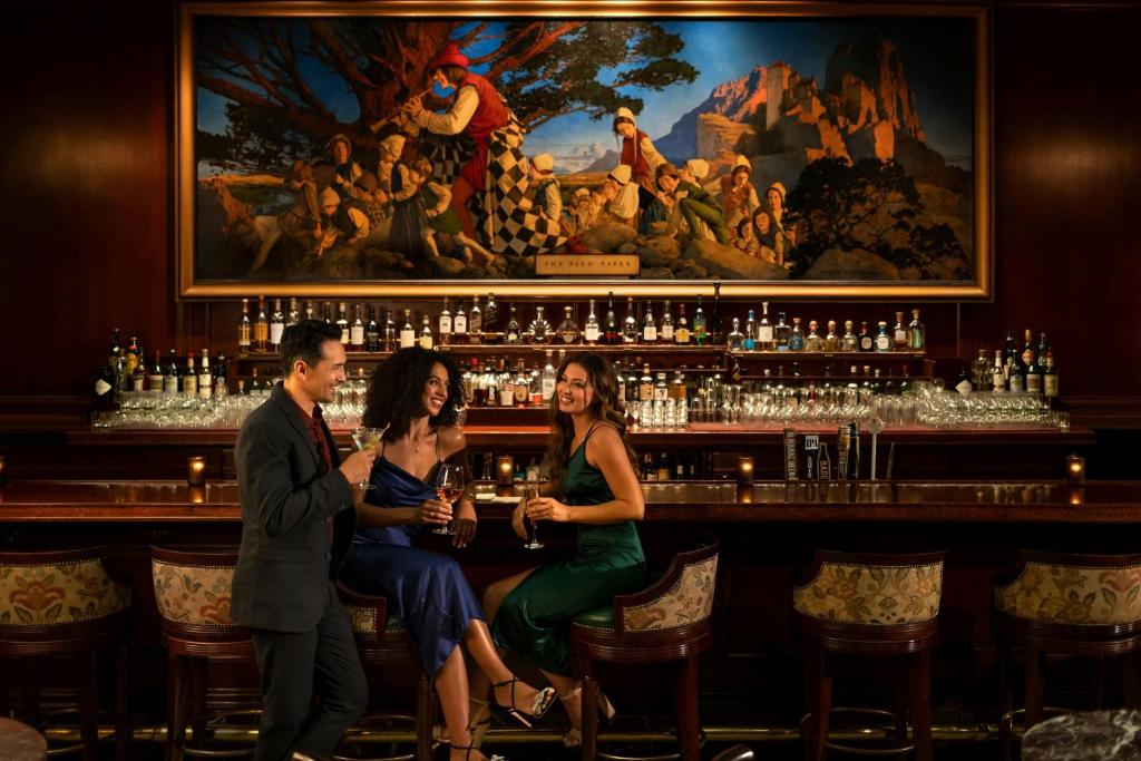 Bar/ Salón