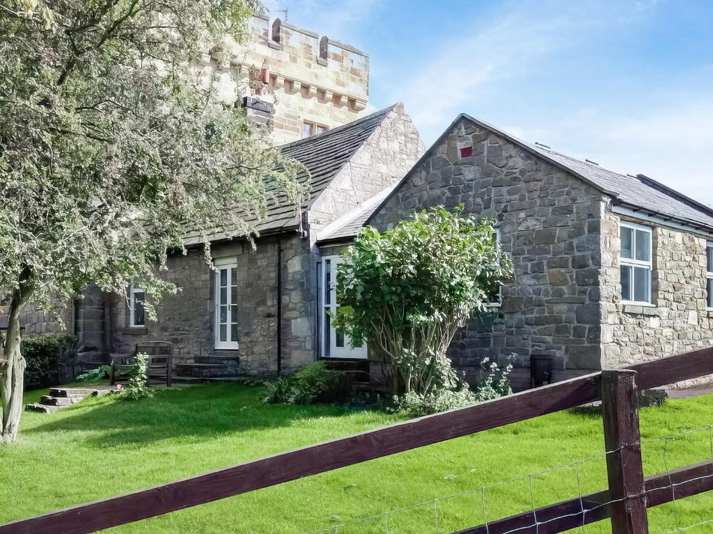 Tower Cottage - Uk49339, Whittingham