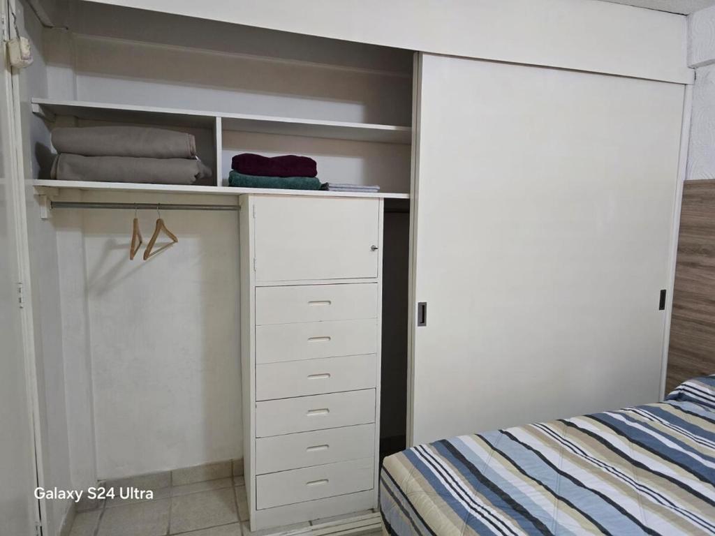 Amplio apartamento sobre Avenida Viaducto - 5