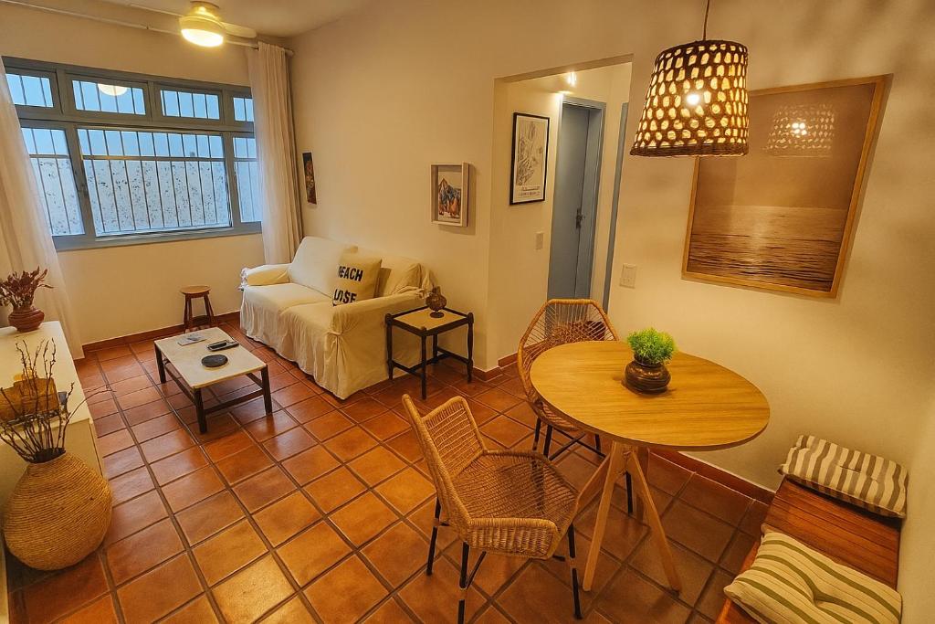 Ap Completo - Espaçoso - Praia Pitangueiras, Guarujá