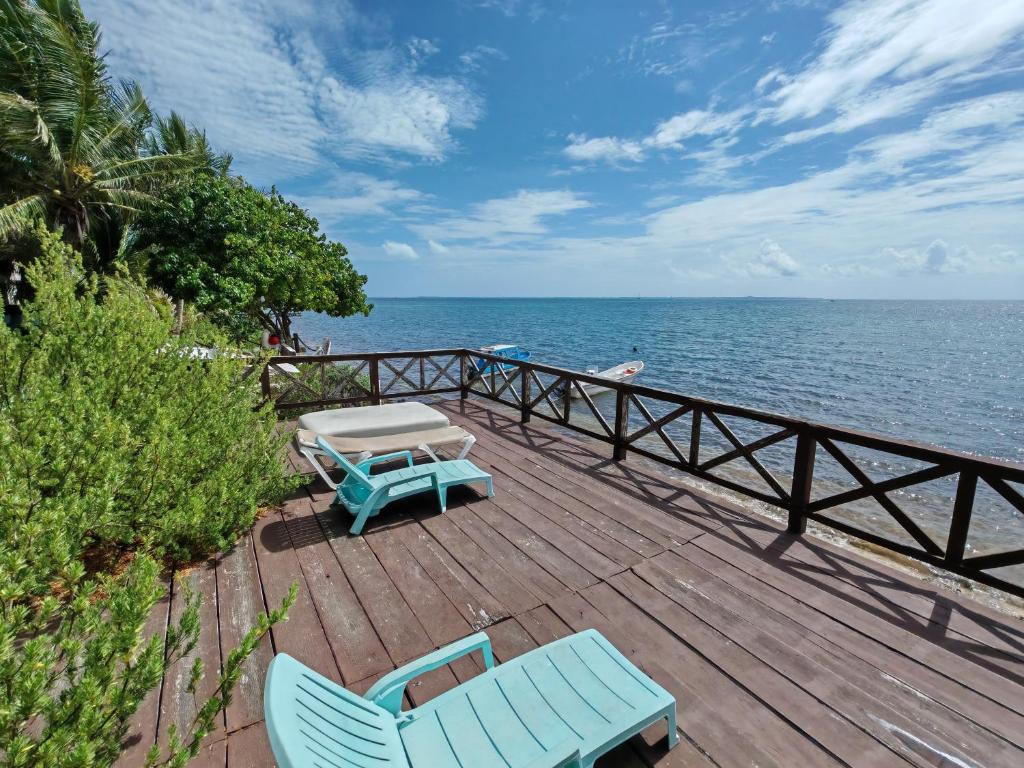 Villa on The Beach Seaside Sunrise Haven 7 bedroom - 4