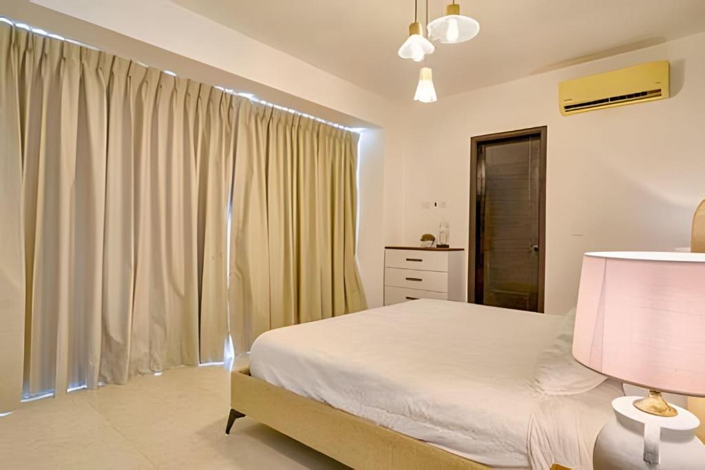 2Bdrm Apt. Front Juan Dolio Beach Access| Pool+BBQ, Juan Dolio