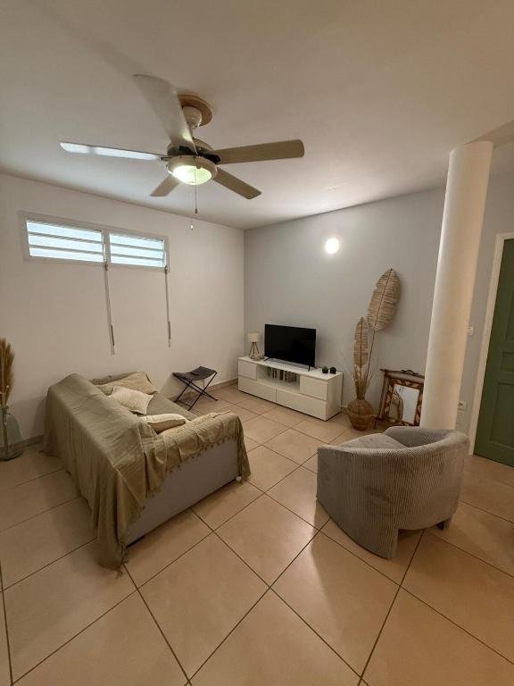 Charmant T2 - Plage et Bourg de Sainte-Anne, Sainte-Anne