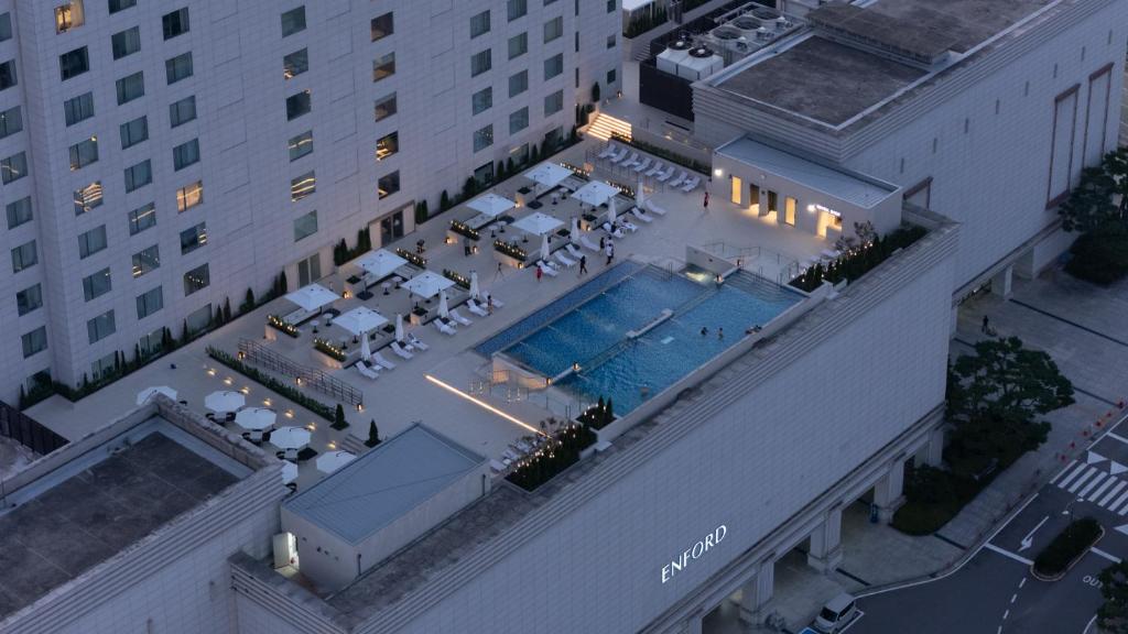 スイミングプール