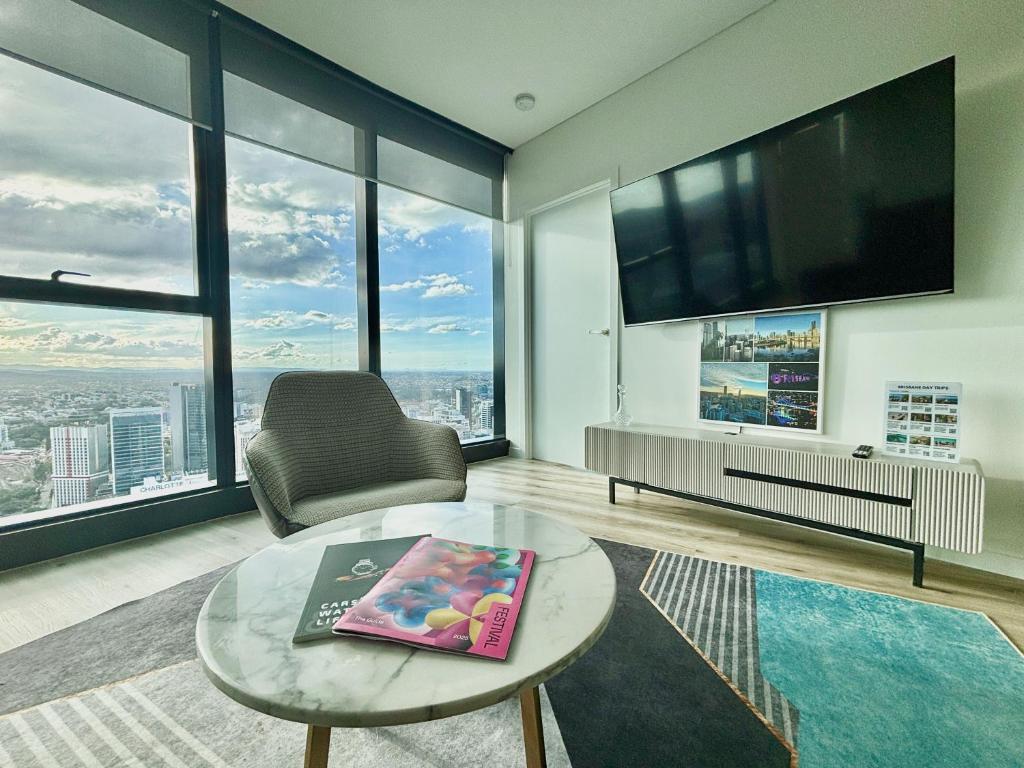 Shared lounge/TV area