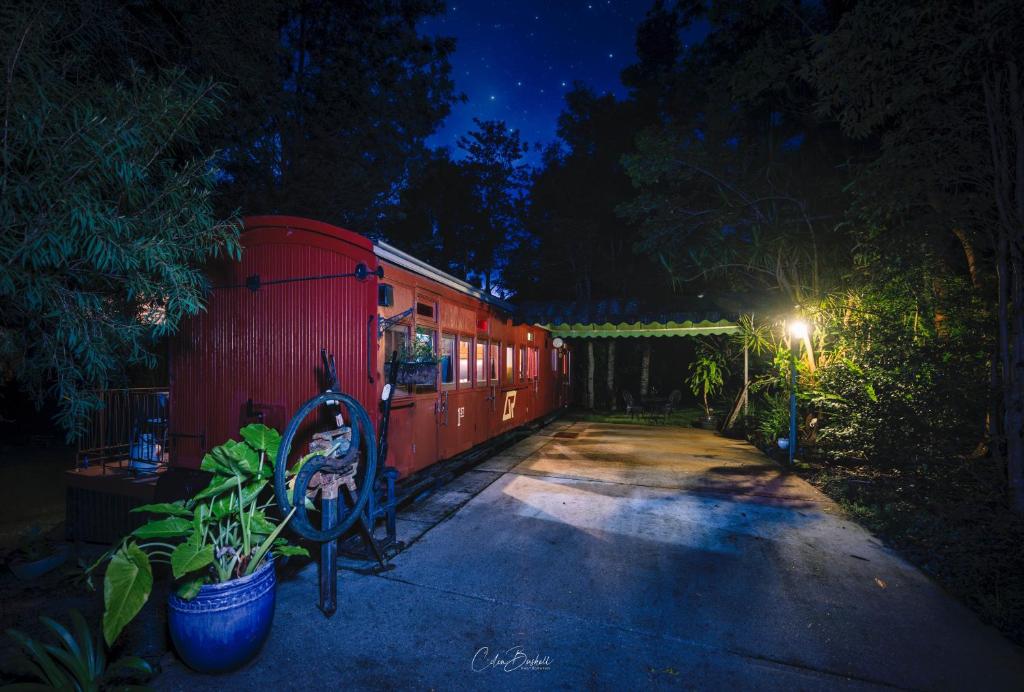 Mt Nebo Railway Carriage and Chalet, Mount Nebo