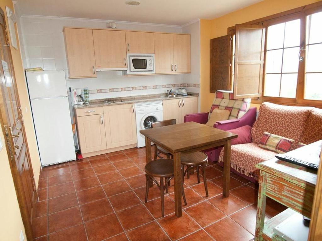 Kitchen, Apartamentos Rurales Casa Tata in Villaviciosa