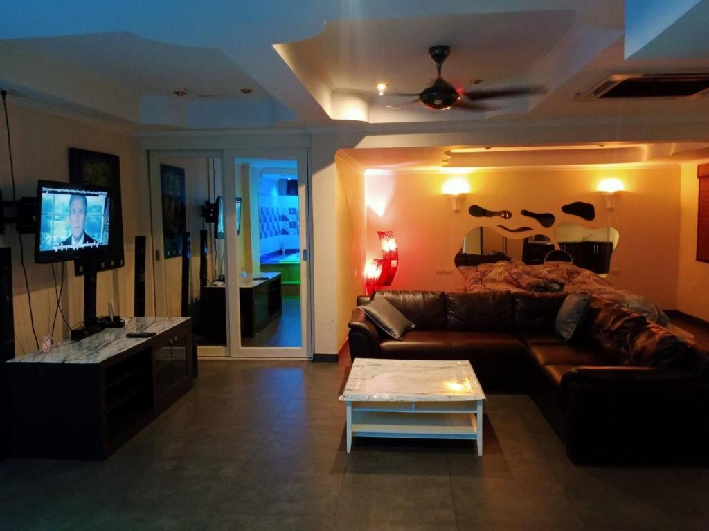 75 sqm Studio type Jacuzzi Apartment 101A, Pattaya South
