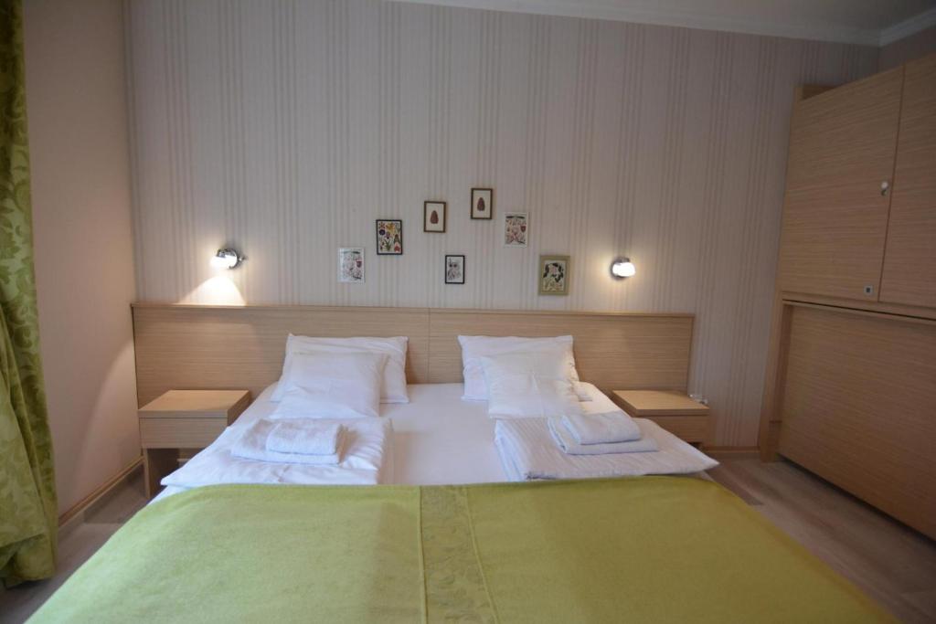 Cvetni konaci-Lenka, Vrnjačka Banja