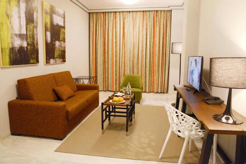 Hotel San Pablo Sevilla — Hotel rooms in Seville, Andalusia