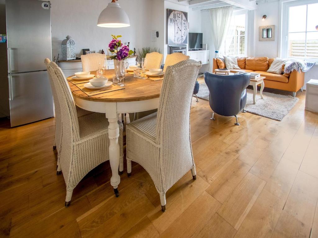 Holiday home in Stavele with terrace 전경