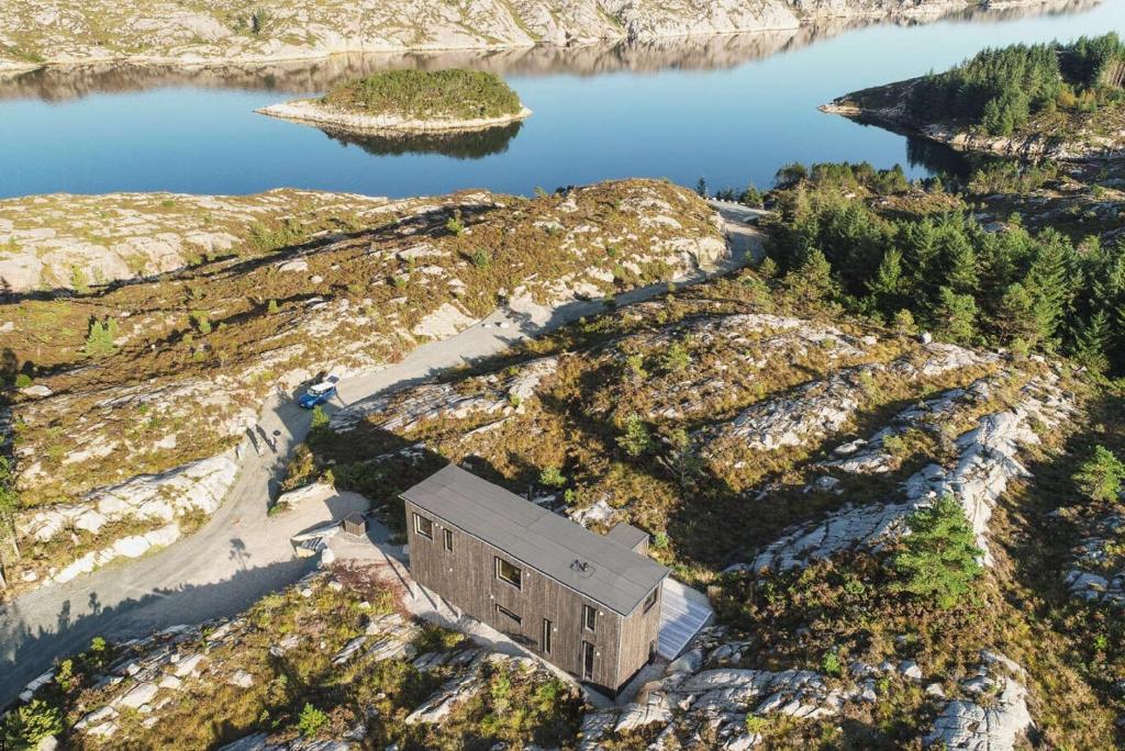 Architect-Designed Cabin Panoramic View, Ervik