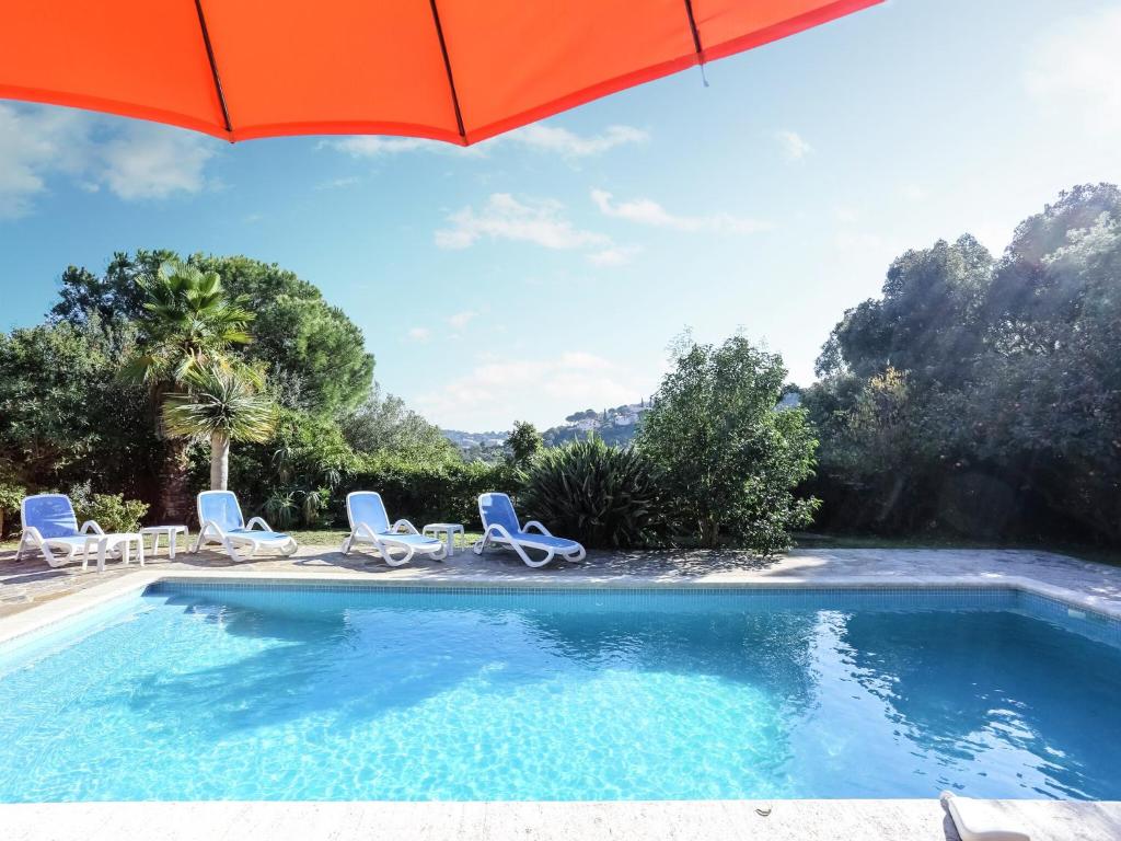 Provencal Holiday Home in Bormes-les-Mimosas with Pool - 2