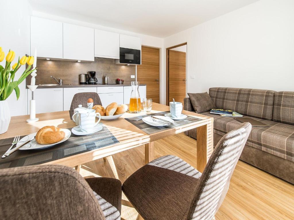 Apartment in Dorf Tirol near tennis court - 2