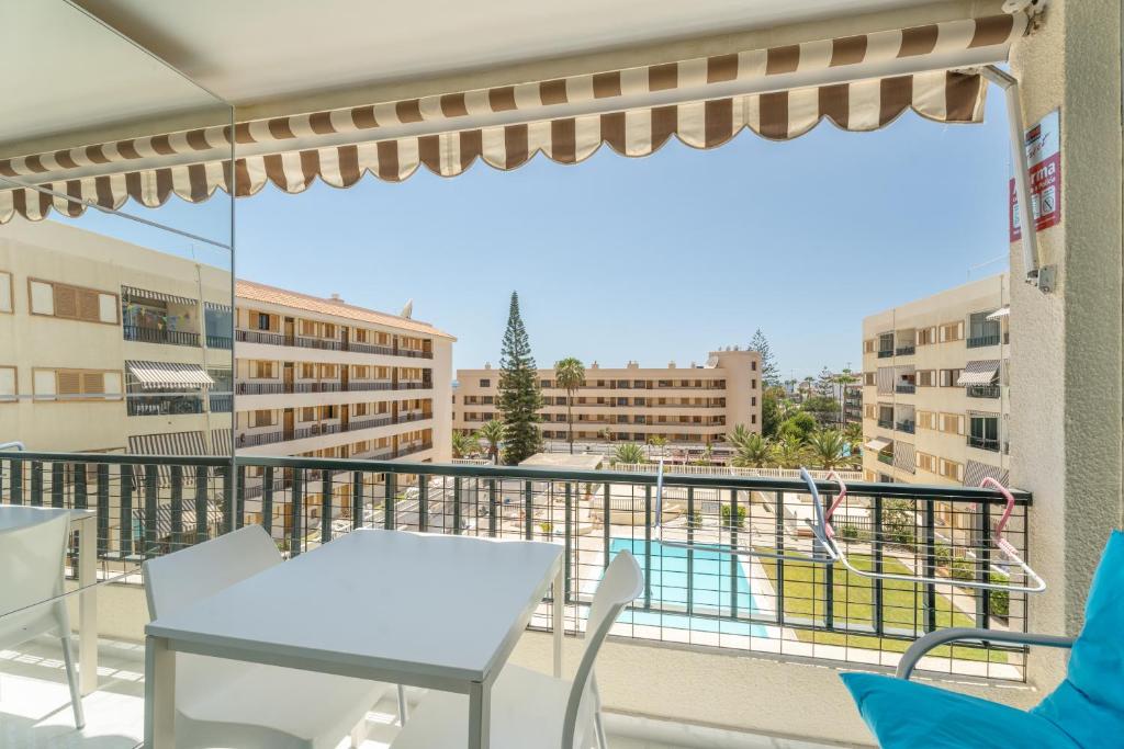 Apto Feliz-Los Cristianos Beach, Pool & Center - 1