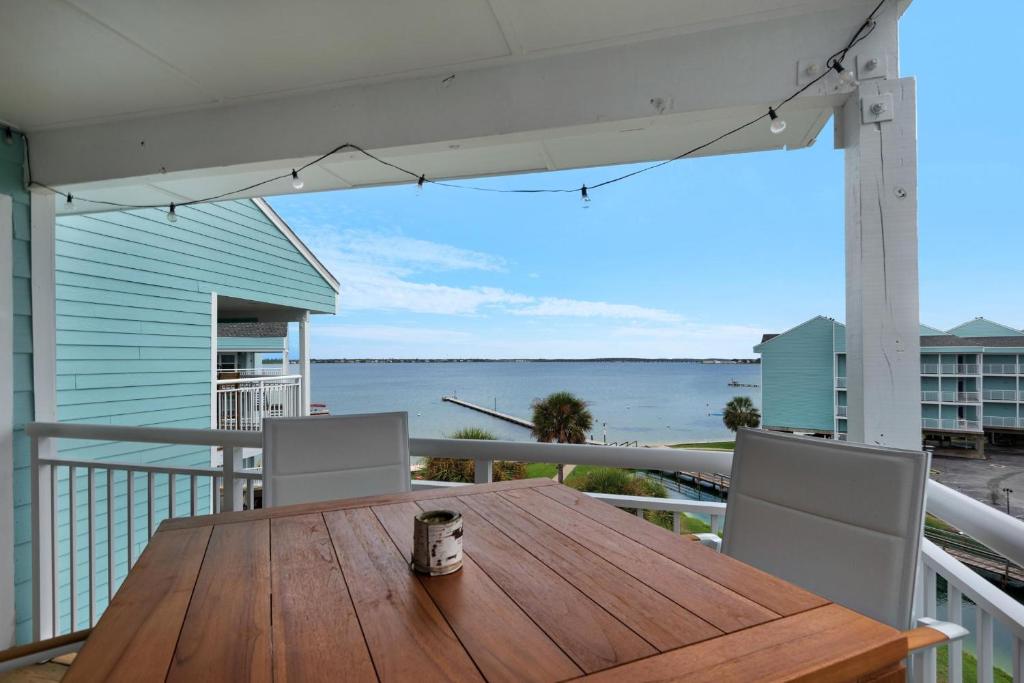 Baywatch C10, Pensacola Beach