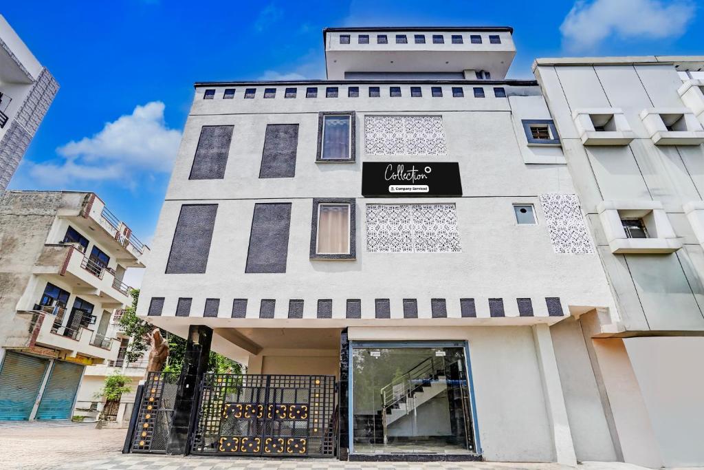 Super Collection O Iskcon Temple Mansarovar Formerly Chinar Inn, Džajpur