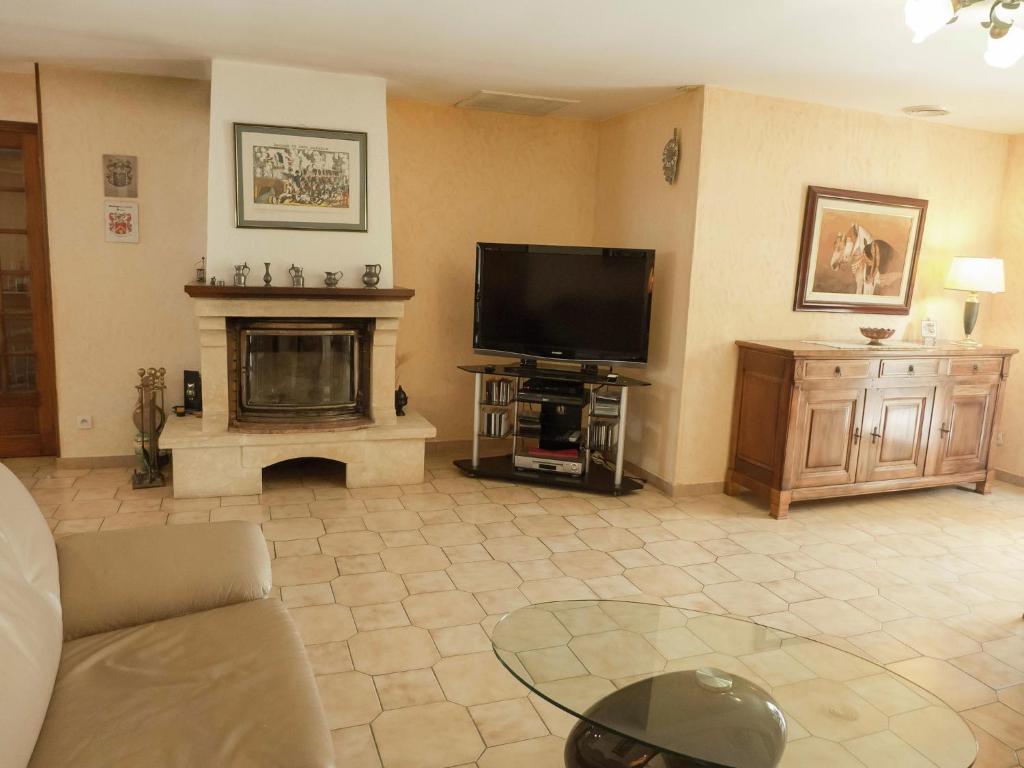 Chic Narbonne Pool Retreat - 2