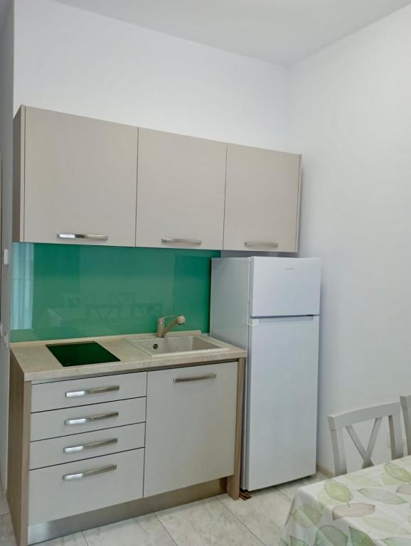 Băile Felix ap Livia, Oradea