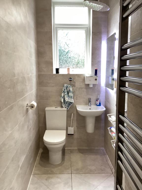 Ground floor Appartment shared with host, Edinburgh