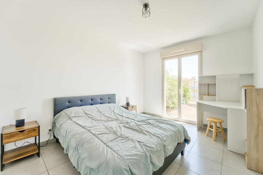 Lovely 1BR with garden, private parking & Sea View, Nice