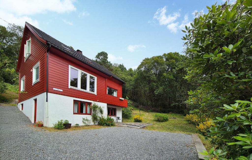 Lovely Home In Masfjordnes With Wifi, Masfjorden