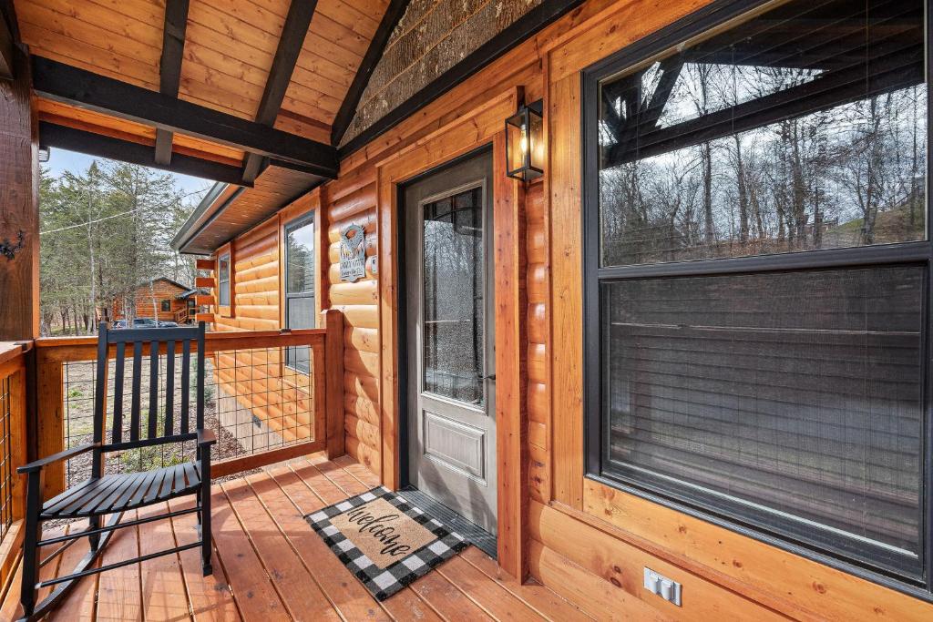 Cozy Owl by American Patriot Getaways, Walnut Grove