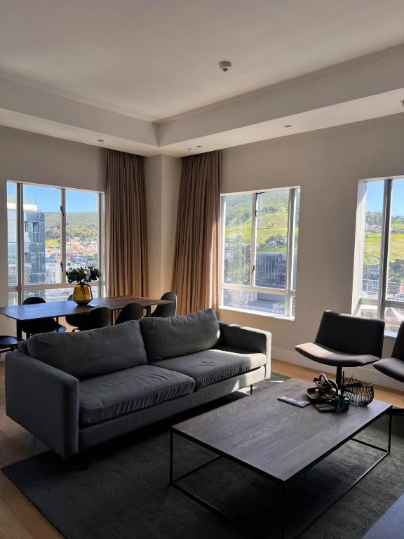 Image showcasing From $27 - Upmarket 2 Bedroom Apartment Sea & Mountain View, Cape Town